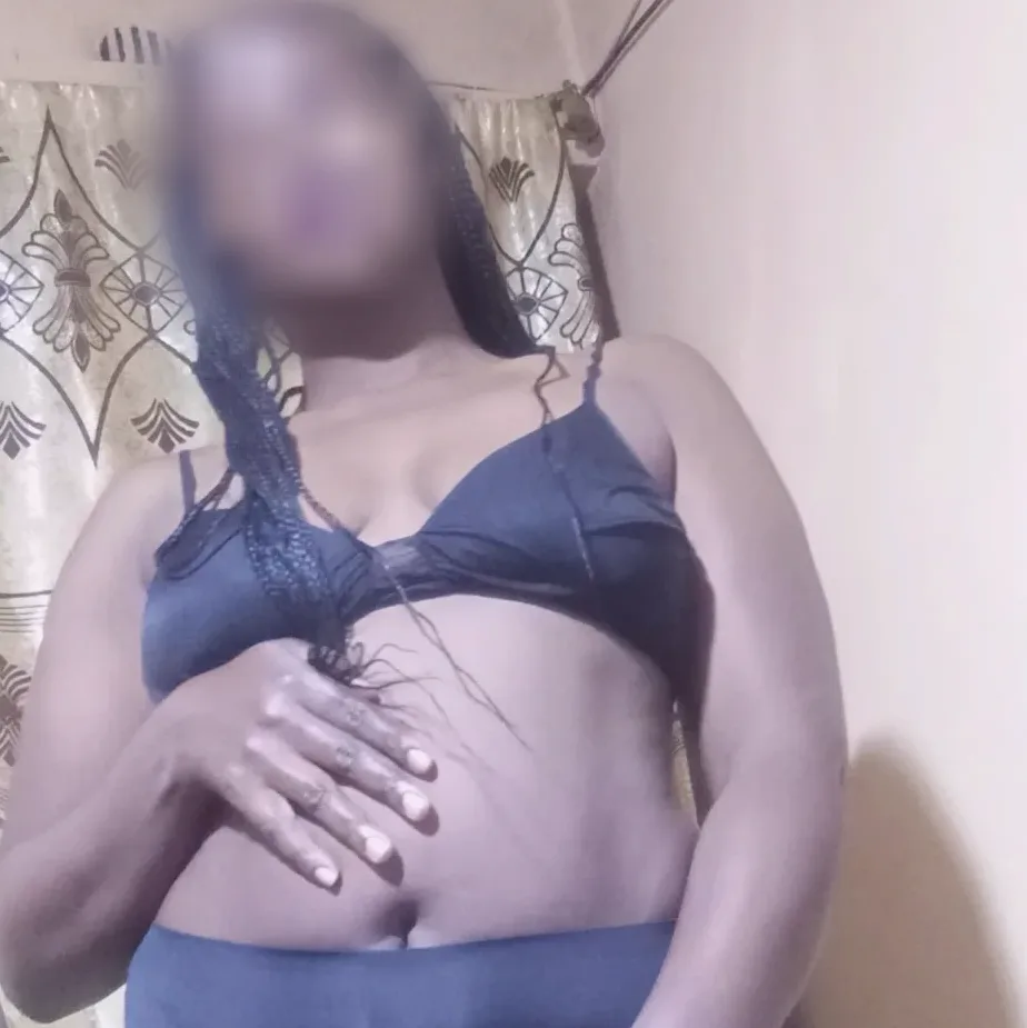 Alina, 32