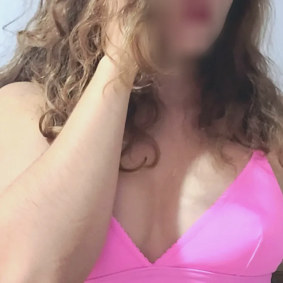 Elisa, 27