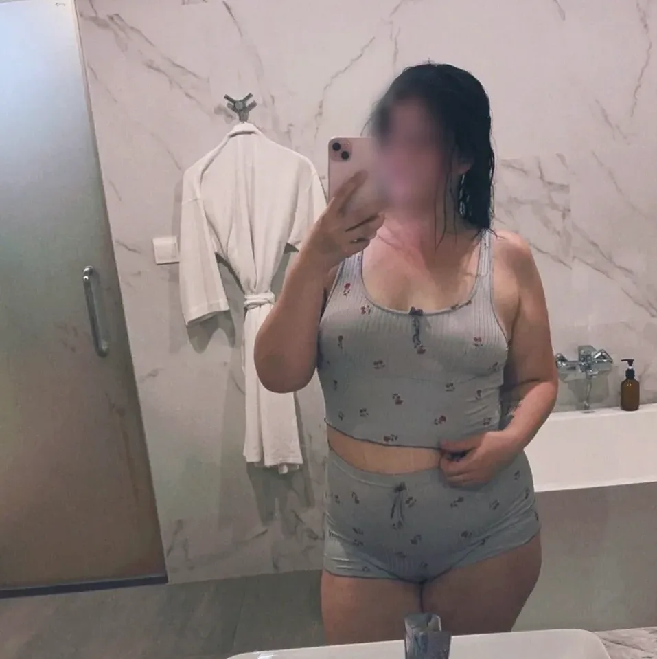 Fatma, 27