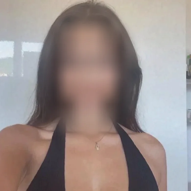 Katrin, 23