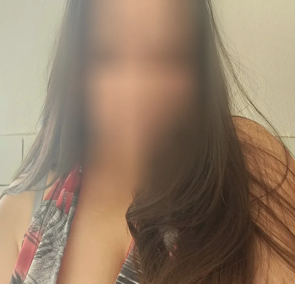 Saskia, 25