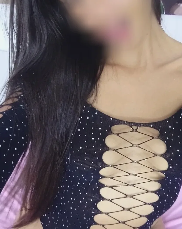 Simone, 25